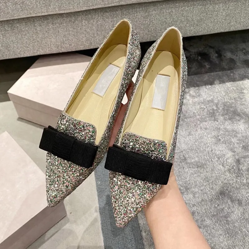 2022spring and autumn new European and American women's mule shoes pointed toe flat shoes
2022spring and autumn new European and American women's mule shoes pointed toe flat shoes