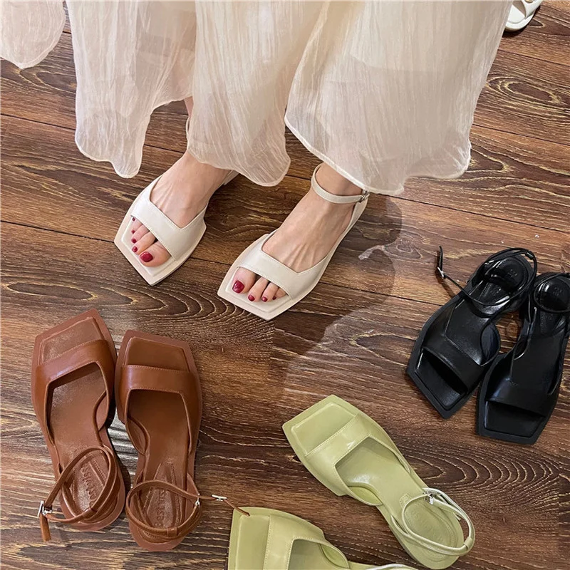 Square Toe Ladies Flats with Shoes Sandals Buckle Strap Female Casual Outdoor Slides Summers Fashion Women Flat Sandal 2022 New
Square Toe Ladies Flats with Shoes Sandals Buckle Strap Female Casual Outdoor Slides Summers Fashion Women Flat Sandal 2022 New