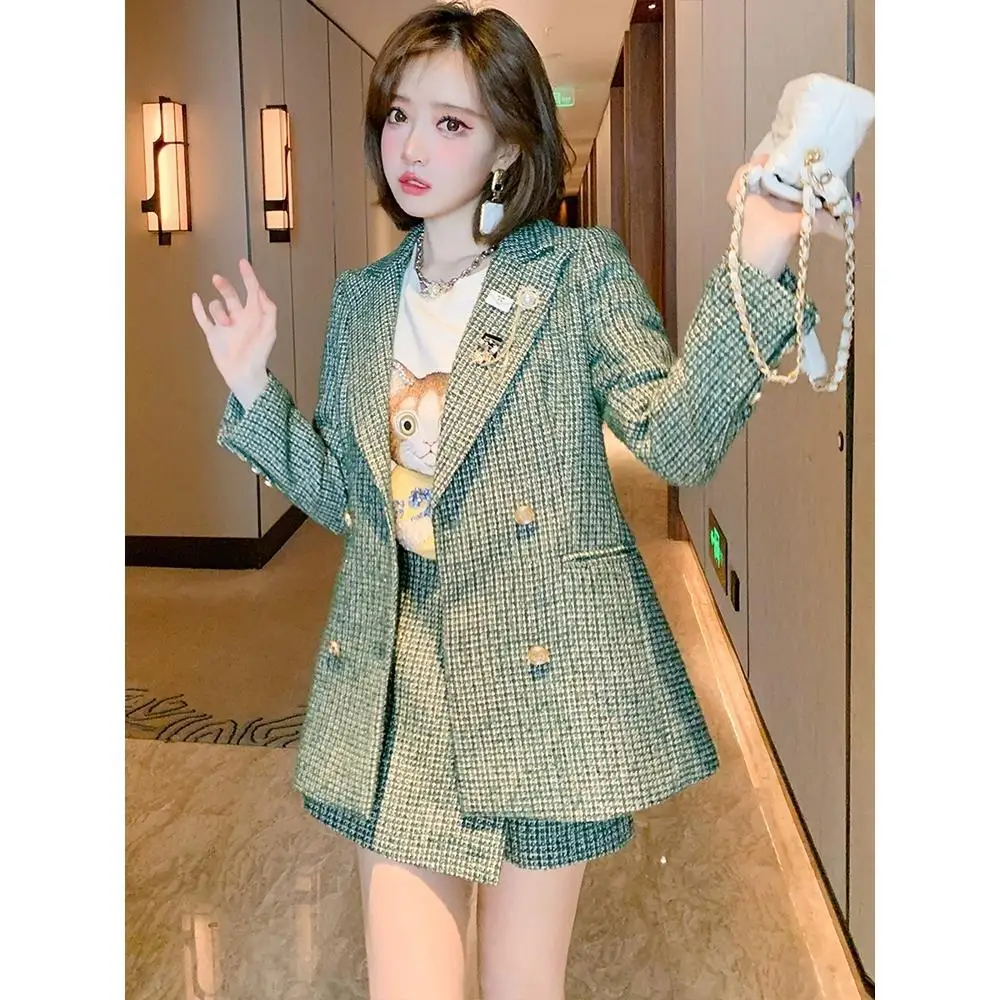 Women 2022 Spring Autumn Retro Tweed 2 Piece Sets Female Double-breasted Plaid Jacket Ladies High Waist Shorts Skirts Suits R314
Women 2022 Spring Autumn Retro Tweed 2 Piece Sets Female Double-breasted Plaid Jacket Ladies High Waist Shorts Skirts Suits R314
