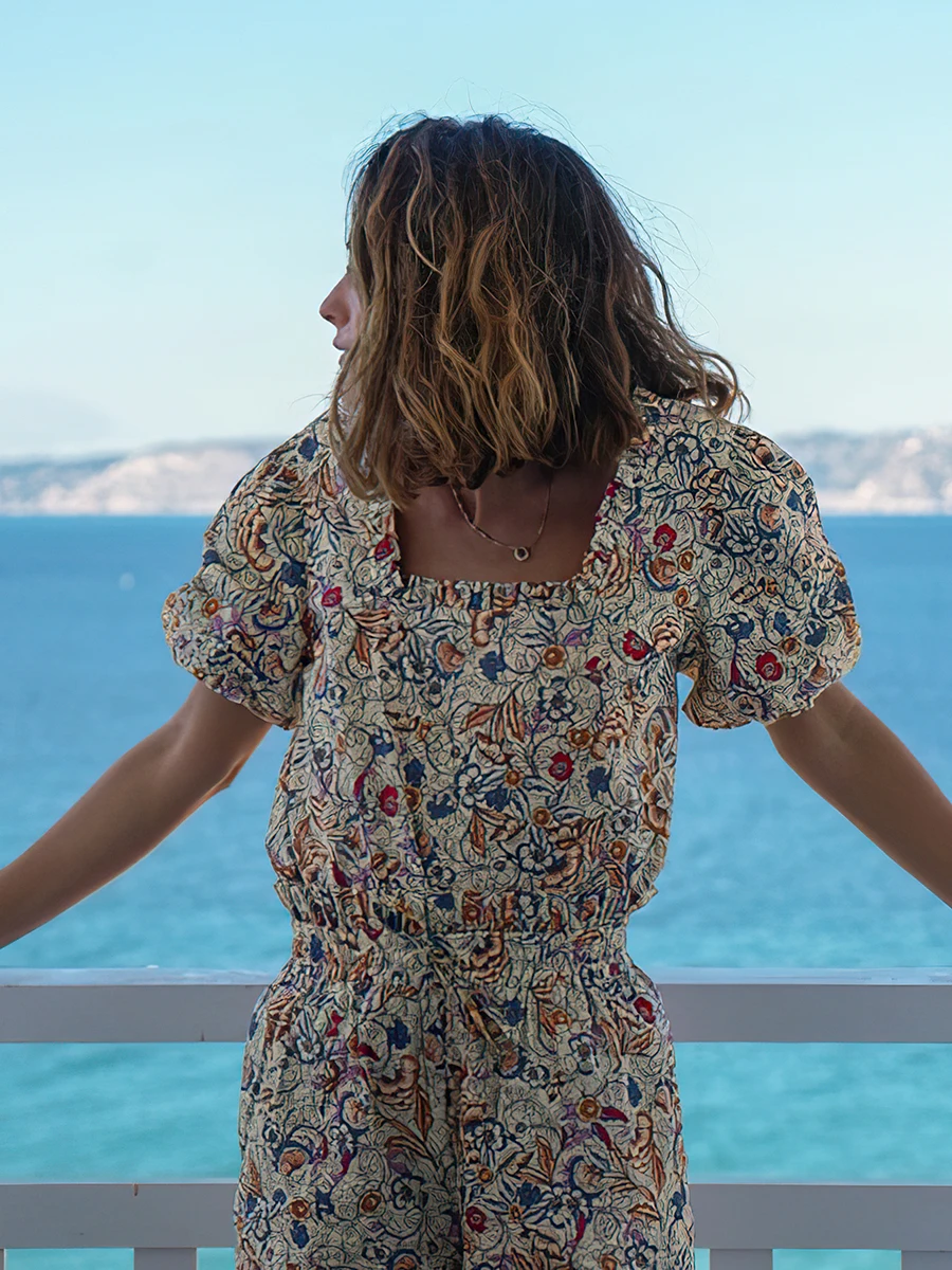 Floral Print Blouses Summer Square Collar Puff Sleeve Patchwork Woman Shirts Top French Vintage Femme Casual Chemises Holiday
Floral Print Blouses Summer Square Collar Puff Sleeve Patchwork Woman Shirts Top French Vintage Femme Casual Chemises Holiday