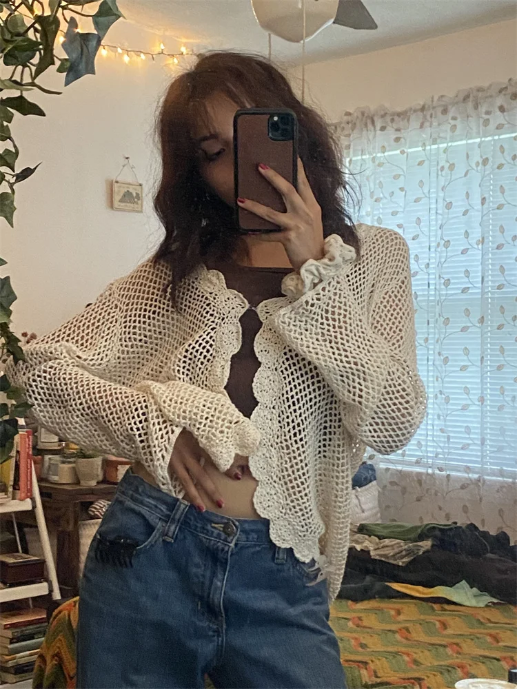 CHRONSTYLE Aesthetic Women Hollow Out Front Open Cardigans Sweaters Solid Long Sleeve Knitted Crochet Cutout Jumpers Streetwear 
CHRONSTYLE Aesthetic Women Hollow Out Front Open Cardigans Sweaters Solid Long Sleeve Knitted Crochet Cutout Jumpers Streetwear