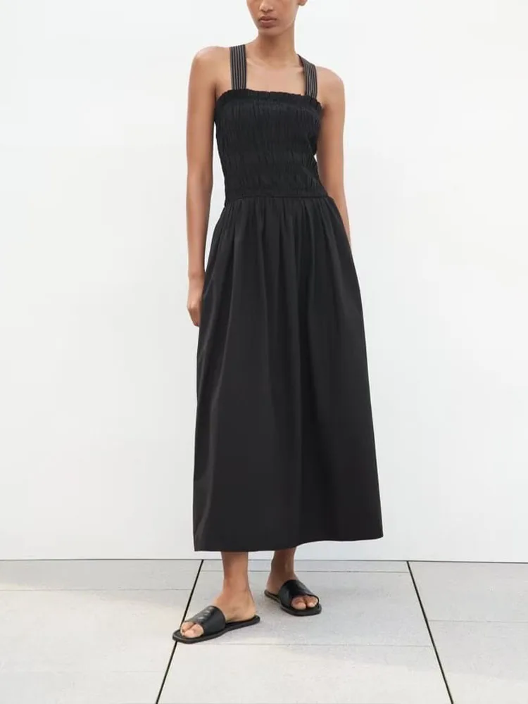 Summer new women's fashion street vacation black straight collar line decoration mid-length temperament suspender dress
Summer new women's fashion street vacation black straight collar line decoration mid-length temperament suspender dress