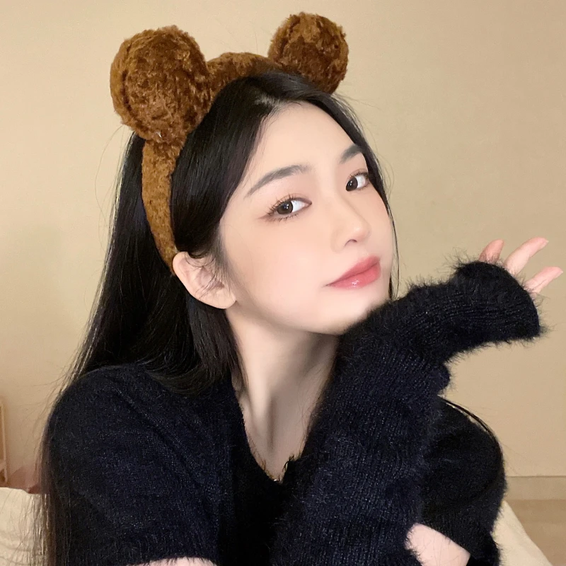 Bear cute plush hair band women autumn/winter wide brim hair clip headband face wash hair bundle hairpin New Year headwear
Bear cute plush hair band women autumn/winter wide brim hair clip headband face wash hair bundle hairpin New Year headwear
