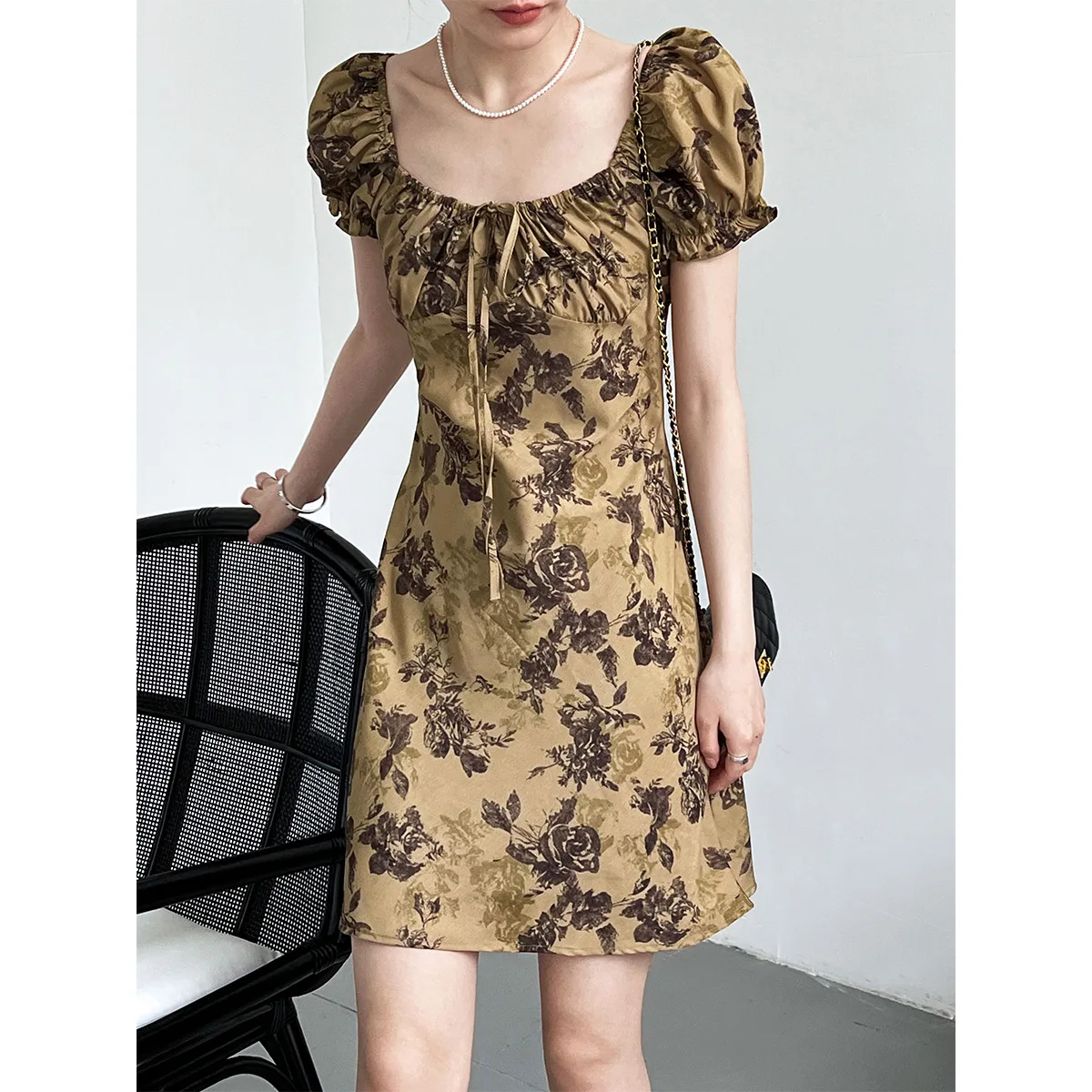 Puff Sleeves A-Line Dress Shirring Ruched Bow Floral Print Lady Mini Short Dresses Clothes
Puff Sleeves A-Line Dress Shirring Ruched Bow Floral Print Lady Mini Short Dresses Clothes