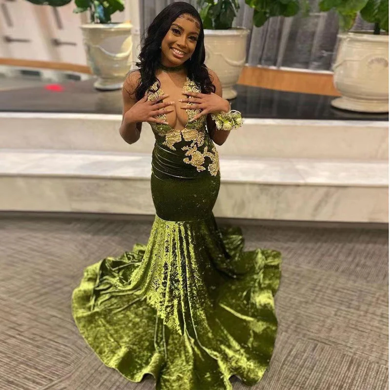 Green Velvet Mermaid Prom Dresses Lace Appliques African Females Graduation Party Gown Sheer Round Neck Robe De Soiree
Green Velvet Mermaid Prom Dresses Lace Appliques African Females Graduation Party Gown Sheer Round Neck Robe De Soiree