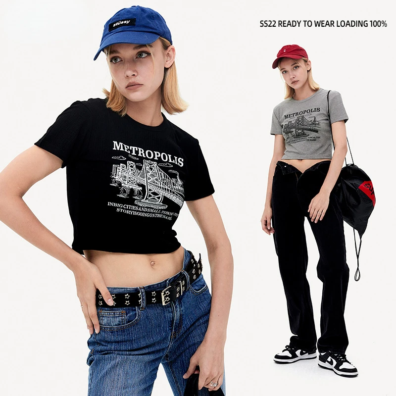 American retro short sleeve T-shirt, girls' summer 2022 design sense, niche slim fitting short top
American retro short sleeve T-shirt, girls' summer 2022 design sense, niche slim fitting short top