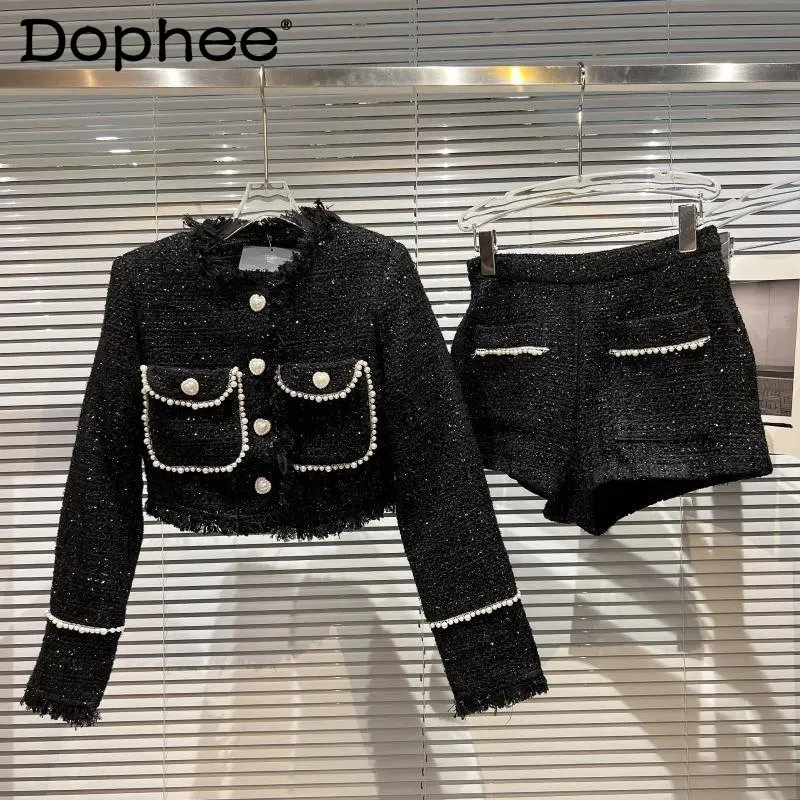 Autumn Winter Stand Collar Single Breasted Pearls Buttons Tweed Jacket Slim Shorts Two Piece Set Women Outfits
Autumn Winter Stand Collar Single Breasted Pearls Buttons Tweed Jacket Slim Shorts Two Piece Set Women Outfits