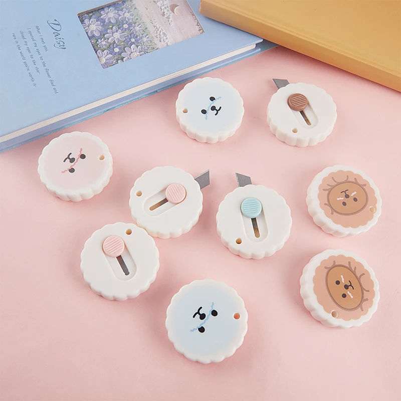 1PC Cute Bear Mini Small Pocket Craft Wrapping Box Paper Envelope Cutter Utility
1PC Cute Bear Mini Small Pocket Craft Wrapping Box Paper Envelope Cutter Utility