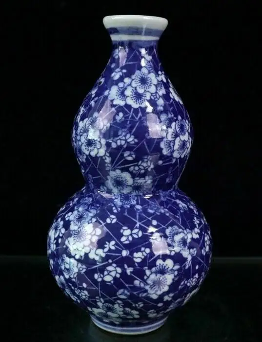 

Chinese old porcelain Blue and white ice plum pattern gourd bottle vase