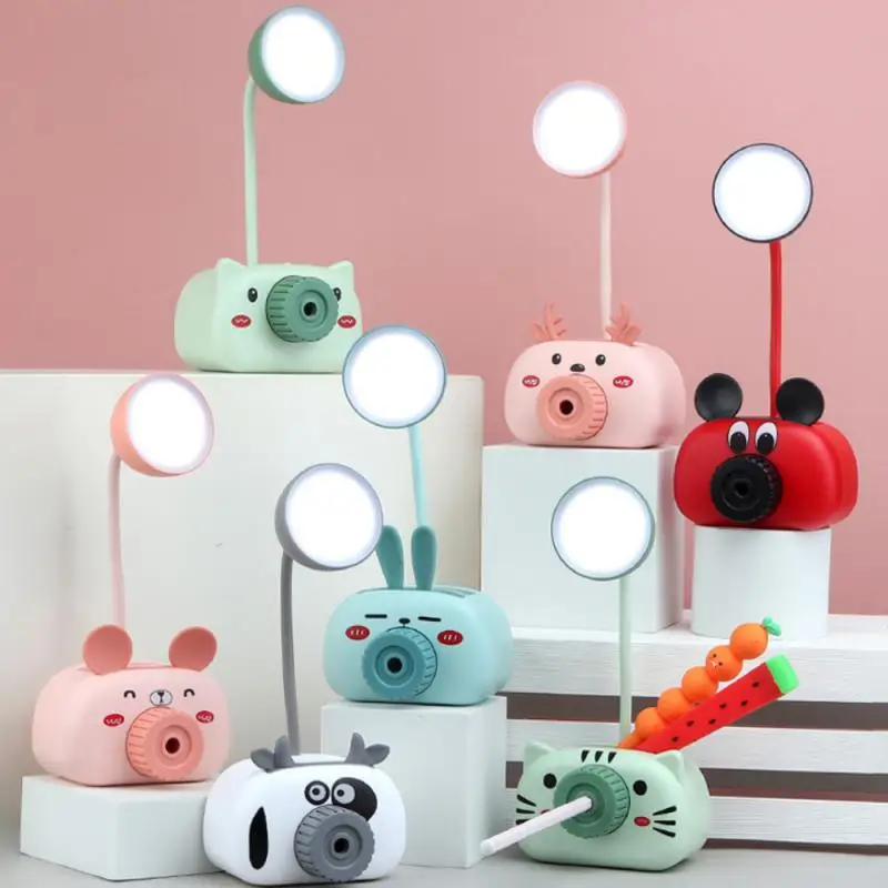Table Lamp Cartoon Piggy Pen Holder Pencil Sharpener Mini Table Lamp USB Charger LED Light Child Student Eye Protection Lamp
Table Lamp Cartoon Piggy Pen Holder Pencil Sharpener Mini Table Lamp USB Charger LED Light Child Student Eye Protection Lamp