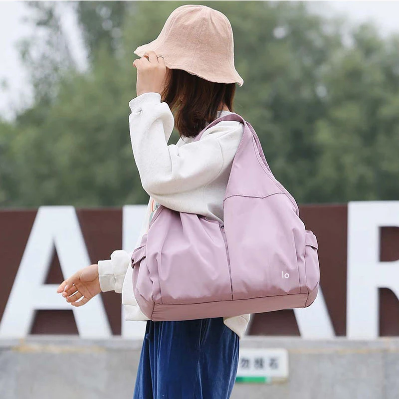 With Logo Single Shoulder Bag Dry And Wet Separation Swimming Training Fitness Bag Gym Sports Bag Portable Handbag Travel Bag
With Logo Single Shoulder Bag Dry And Wet Separation Swimming Training Fitness Bag Gym Sports Bag Portable Handbag Travel Bag