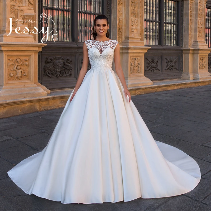Elegant Wedding Dress Matte Satin With Lace A-line Ball Gown O-neck Sleeveless Bridal Gowns Button Vintage Vestido De Casamento
Elegant Wedding Dress Matte Satin With Lace A-line Ball Gown O-neck Sleeveless Bridal Gowns Button Vintage Vestido De Casamento