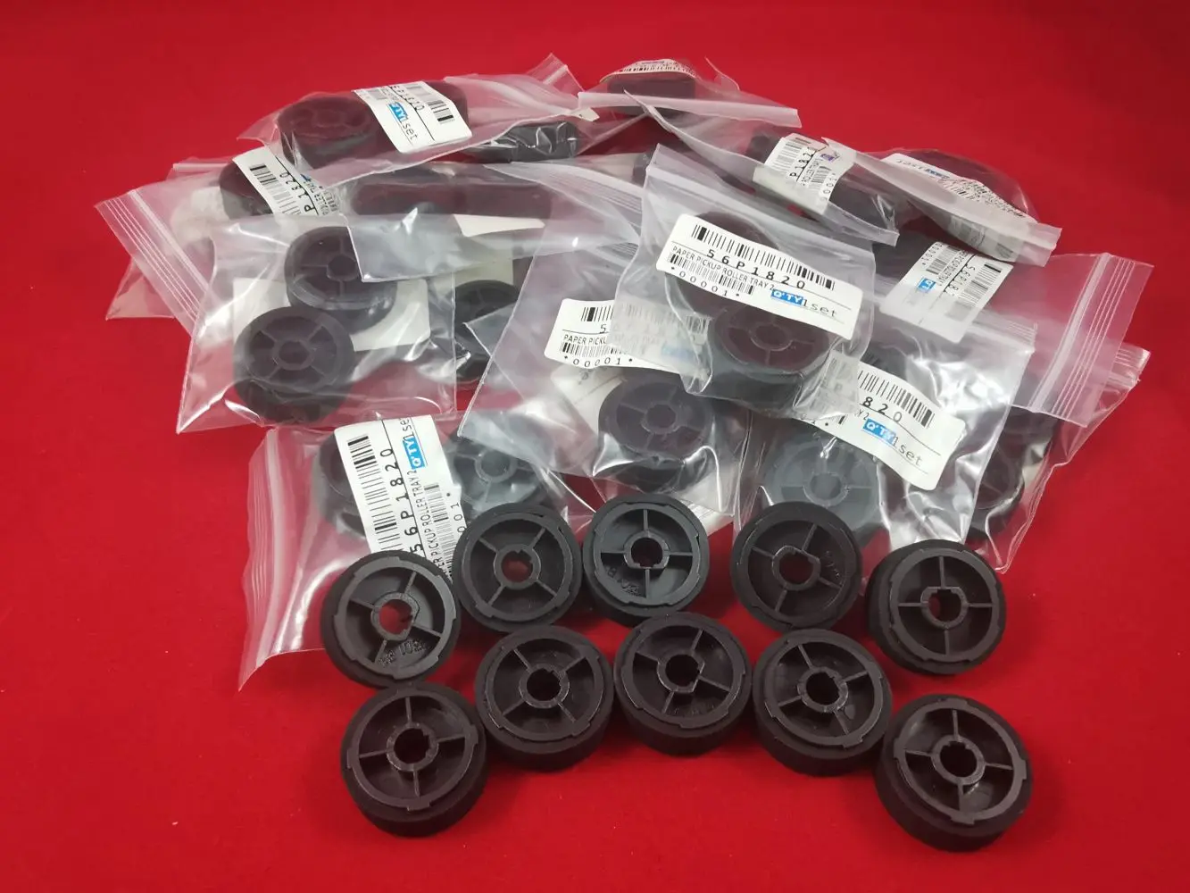 Новый 50 шт. пикап роликовый подающий ролик для принтера Lexmark E230 E232 E234 E330 E332 E340 E342 E250 56P1820
Новый 50 шт. пикап роликовый подающий ролик для принтера Lexmark E230 E232 E234 E330 E332 E340 E342 E250 56P1820