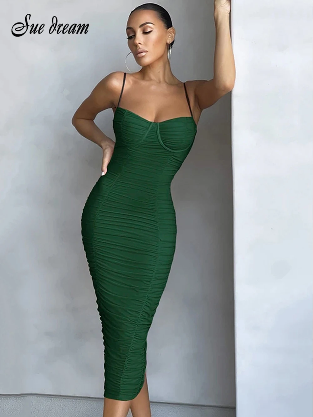 Новинка 2021, женское сексуальное платье на тонких бретельках с v-образным вырезом, Сетчатое зеленое облегающее Бандажное платье, модные Клуб...
Новинка 2021, женское сексуальное платье на тонких бретельках с v-образным вырезом, Сетчатое зеленое облегающее Бандажное платье, модные Клуб...