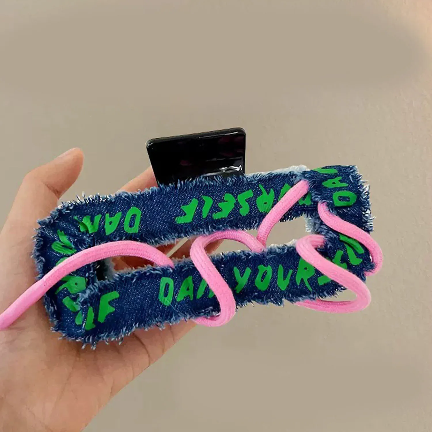 Oversized Shark Hair Claw Punk Denim Party Headwear Girls Temperament Personality Double-sided Design Stylish Hair Crab Clip
Oversized Shark Hair Claw Punk Denim Party Headwear Girls Temperament Personality Double-sided Design Stylish Hair Crab Clip