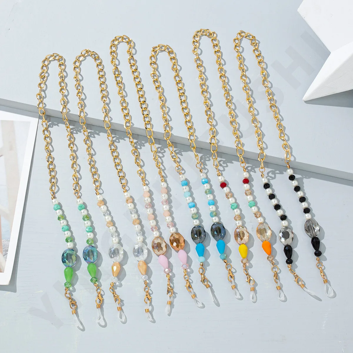 Fashion Glasses Chain Metal Colorful Beads Crystal Hanging Neck Glasses Lanyard
Fashion Glasses Chain Metal Colorful Beads Crystal Hanging Neck Glasses Lanyard