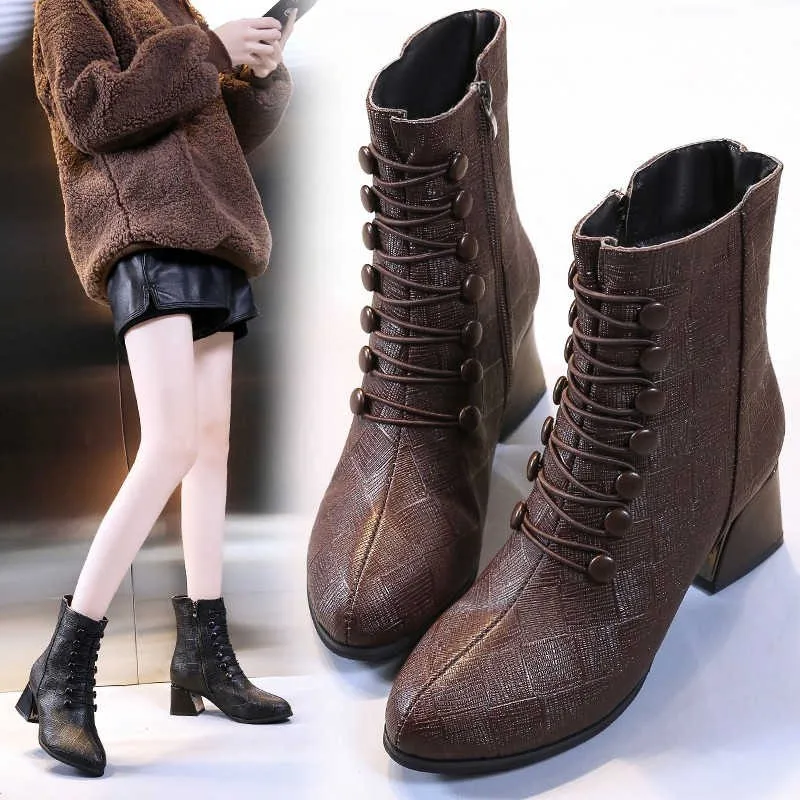 Autumn and winter new fashion round toe women's shoes with buckle high-heeled thick heels and velvet short-tube women's boots
Autumn and winter new fashion round toe women's shoes with buckle high-heeled thick heels and velvet short-tube women's boots