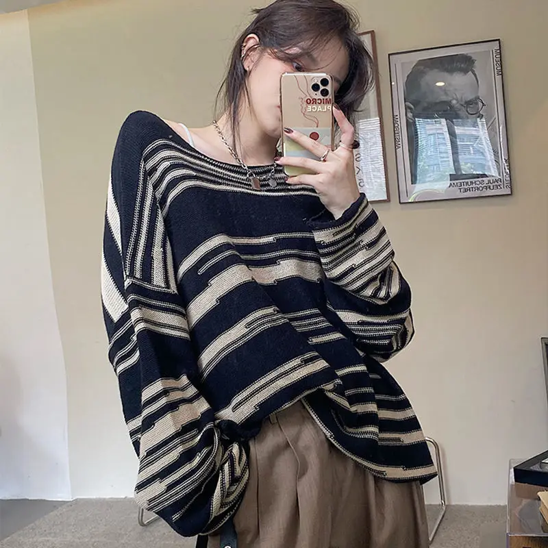 New Women Punk Gothic Striped Long Sleeve Loose Patchwork Sweater Hip Hop Retro Oversize Pullover Casual Knitted Jumpers
New Women Punk Gothic Striped Long Sleeve Loose Patchwork Sweater Hip Hop Retro Oversize Pullover Casual Knitted Jumpers