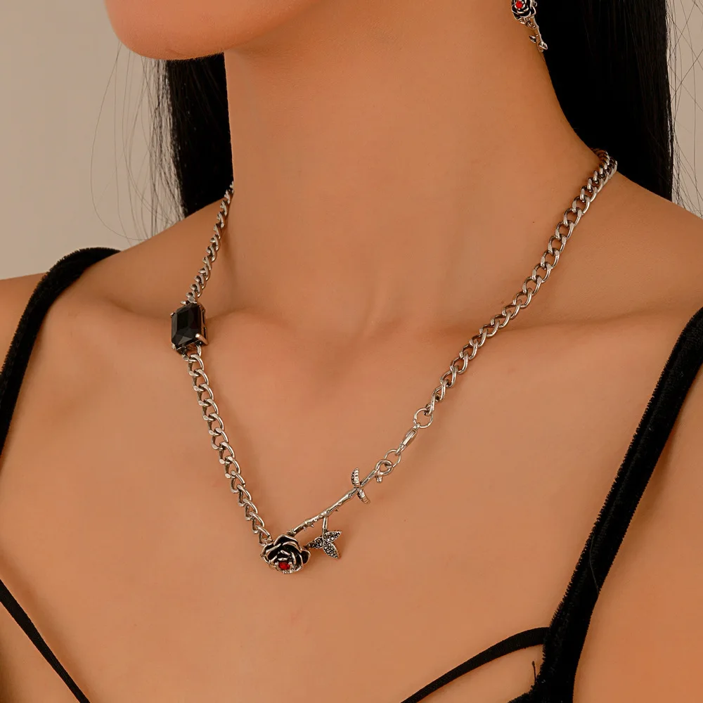 LUOYIYANG Jewelry Sets for Women Fashion Gothic Black Rose Necklace Stud Earrings Design Women's Accessories
LUOYIYANG Jewelry Sets for Women Fashion Gothic Black Rose Necklace Stud Earrings Design Women's Accessories