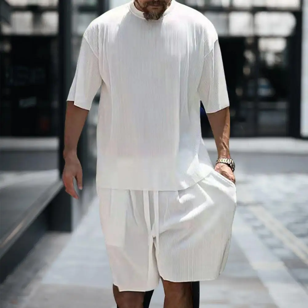 Ice silk suit men's summer loose large casual sports suit men's short sleeve Capris two piece set
Ice silk suit men's summer loose large casual sports suit men's short sleeve Capris two piece set