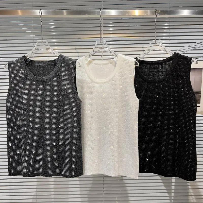 2022 Summer New Tee Top Starry Rhinestone Tshirt for Women Sleeveless Stretch Ice Silk Knitted Vest T-shirt Ladies Knit T Shirt 
2022 Summer New Tee Top Starry Rhinestone Tshirt for Women Sleeveless Stretch Ice Silk Knitted Vest T-shirt Ladies Knit T Shirt