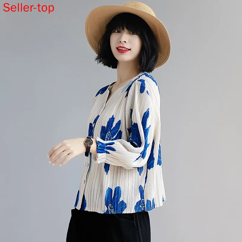 Loose Shirt Spring and Autumn New Style Trumpet Sleeve Single-breasted Blouse Miyake Printed Pleated Cardigan Jacket PLEATS
Loose Shirt Spring and Autumn New Style Trumpet Sleeve Single-breasted Blouse Miyake Printed Pleated Cardigan Jacket PLEATS