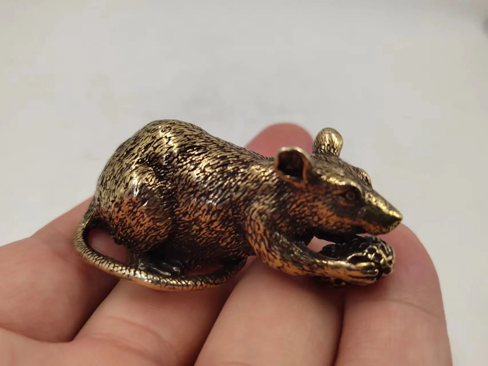 Подвеска мышь из тибетской меди, подвеска для ключей китайского зодиака, крысы, животного из твердой латуни, резной брелок, миниатюрная подв...
Подвеска мышь из тибетской меди, подвеска для ключей китайского зодиака, крысы, животного из твердой латуни, резной брелок, миниатюрная подв...