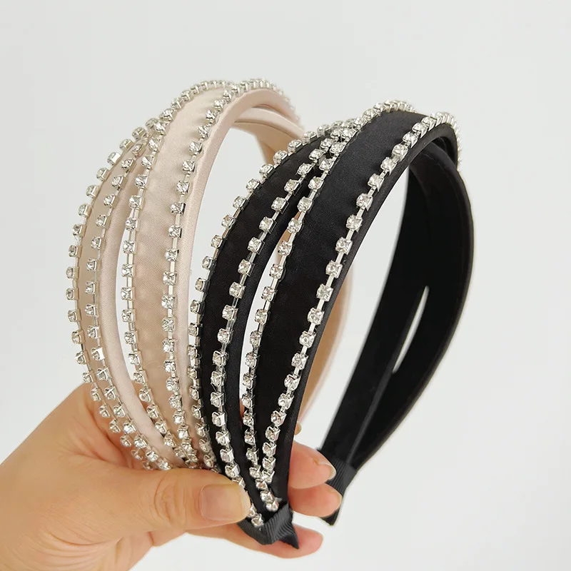 Chic Rhinestone Headband for Women Party Hairband Multilayer Hair Hoop Bezel Girls Hair Accessories
Chic Rhinestone Headband for Women Party Hairband Multilayer Hair Hoop Bezel Girls Hair Accessories