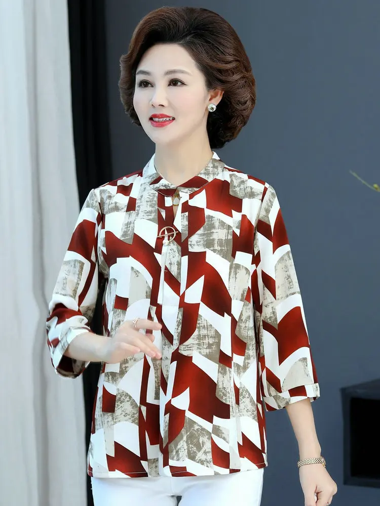 2022 весна лето женские красные зеленые блузки с геометрическим узором круглый воротник три четверти рукав Атласный топ для зрелых дам
2022 весна лето женские красные зеленые блузки с геометрическим узором круглый воротник три четверти рукав Атласный топ для зрелых дам