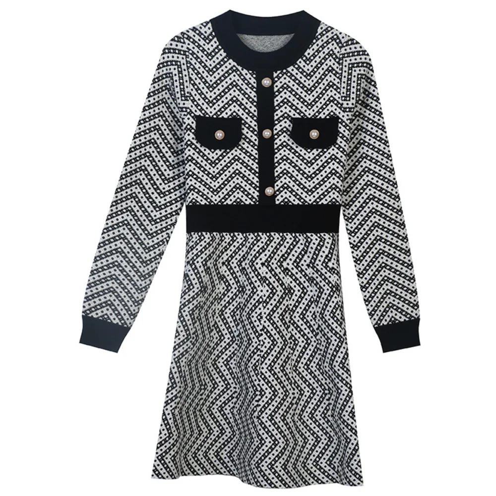 Vintage O Neck Striped Knitted Dresses All Match Simple Fashion Korean Women Dress Elegant Vestidos New Clothes Wave Cut Dress
Vintage O Neck Striped Knitted Dresses All Match Simple Fashion Korean Women Dress Elegant Vestidos New Clothes Wave Cut Dress