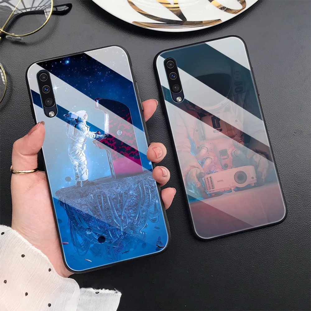 Cool Space Astronaut Shell For Samsung Galaxy A50 A32 4G A12 A52S 5G A52 A51 A72 A70 A71 A21S A21S A01 A10S Tempered Glass Case
Cool Space Astronaut Shell For Samsung Galaxy A50 A32 4G A12 A52S 5G A52 A51 A72 A70 A71 A21S A21S A01 A10S Tempered Glass Case