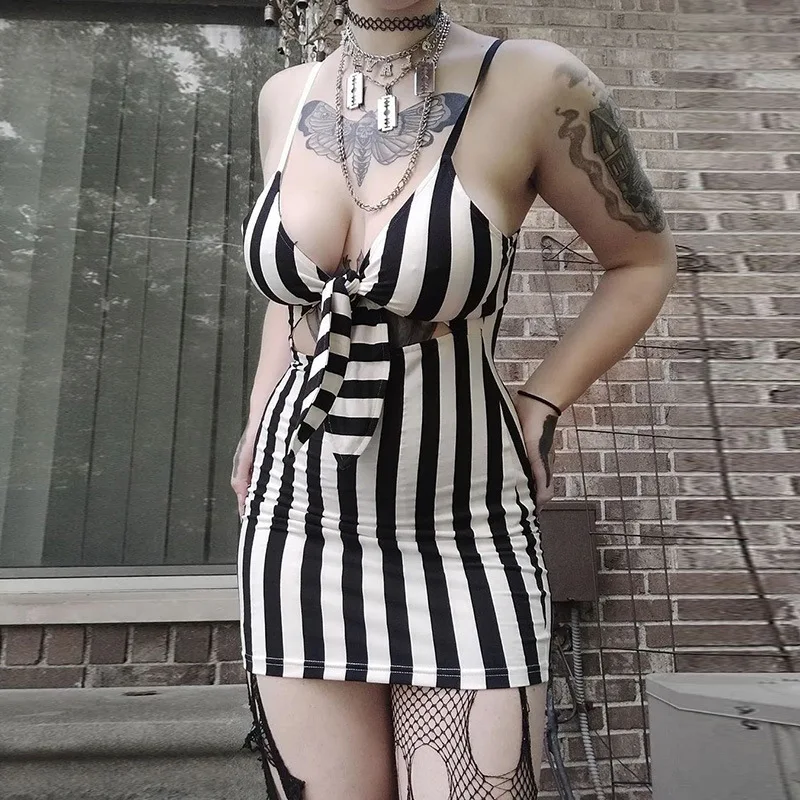 Bandage Mall Gothic Hollow Out Sexy Dresses For Women Grunge Punk Striped Bodycon Mini Dress V-neck Backless Partywear
Bandage Mall Gothic Hollow Out Sexy Dresses For Women Grunge Punk Striped Bodycon Mini Dress V-neck Backless Partywear