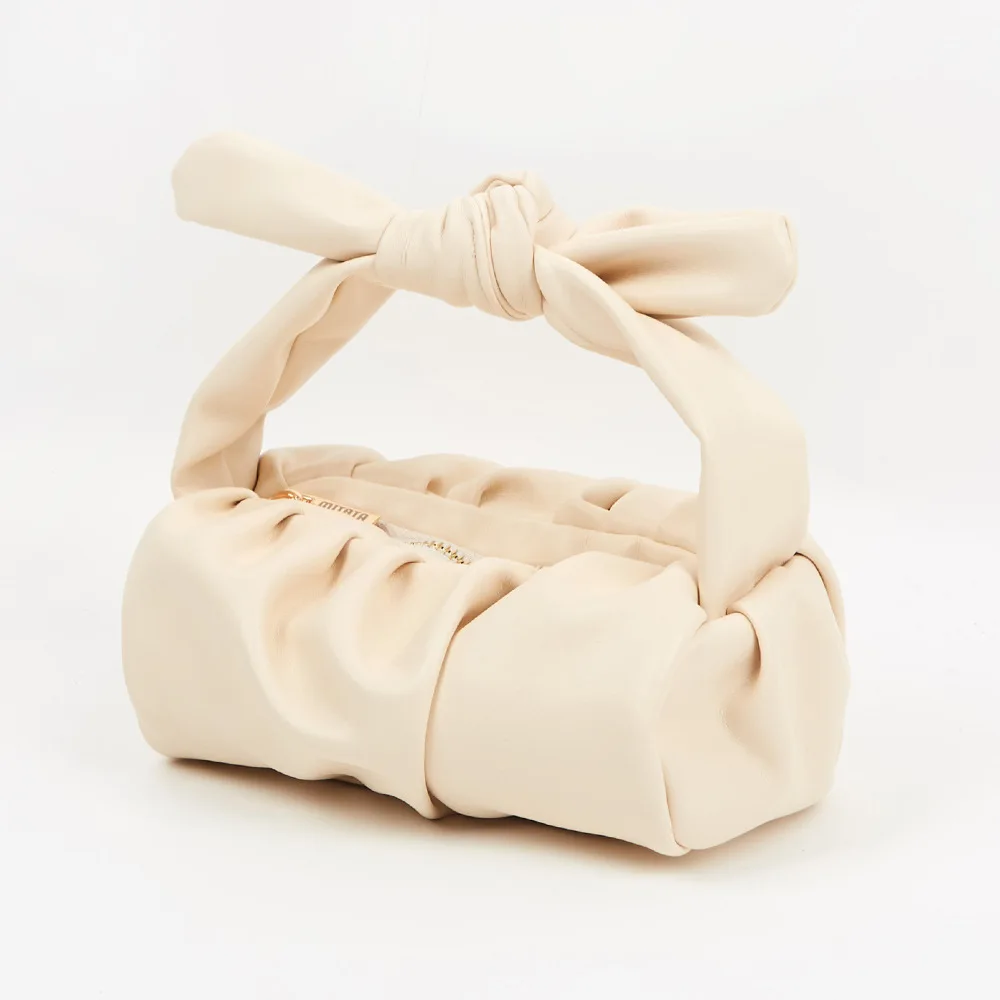 Летняя Новинка 2023, Повседневная Ручная плиссированная сумка, маленький дизайн, женская красная Сетчатая Сумка из полиуретана с облаком 
Летняя Новинка 2023, Повседневная Ручная плиссированная сумка, маленький дизайн, женская красная Сетчатая Сумка из полиуретана с облаком