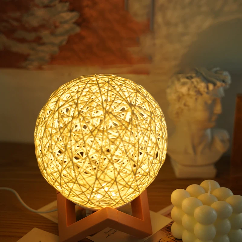 Creative LED Romantic Night Light INS Starry Table Lamp Bedroom Bedside Lights Fantasy Rattan Ball Moon Light Hotel Decorative
Creative LED Romantic Night Light INS Starry Table Lamp Bedroom Bedside Lights Fantasy Rattan Ball Moon Light Hotel Decorative