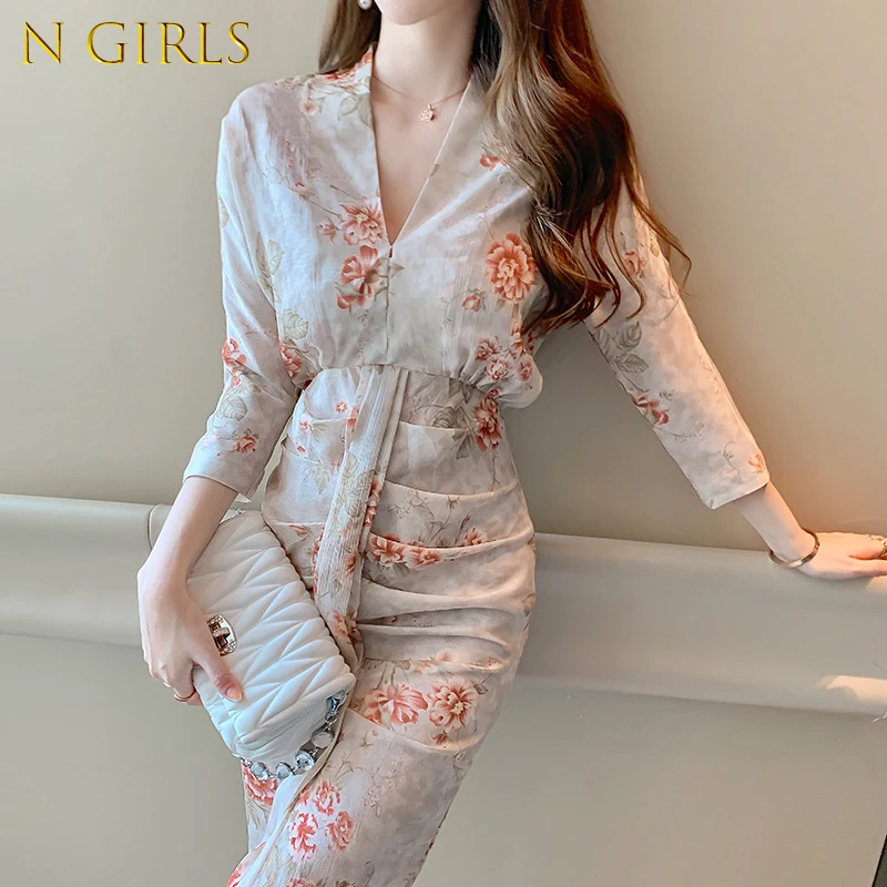 N GIRLS new arrival fashion comfortable v-neck sexy formal dress high quality fresh chiffon print cute elegant slim pencil dress
N GIRLS new arrival fashion comfortable v-neck sexy formal dress high quality fresh chiffon print cute elegant slim pencil dress