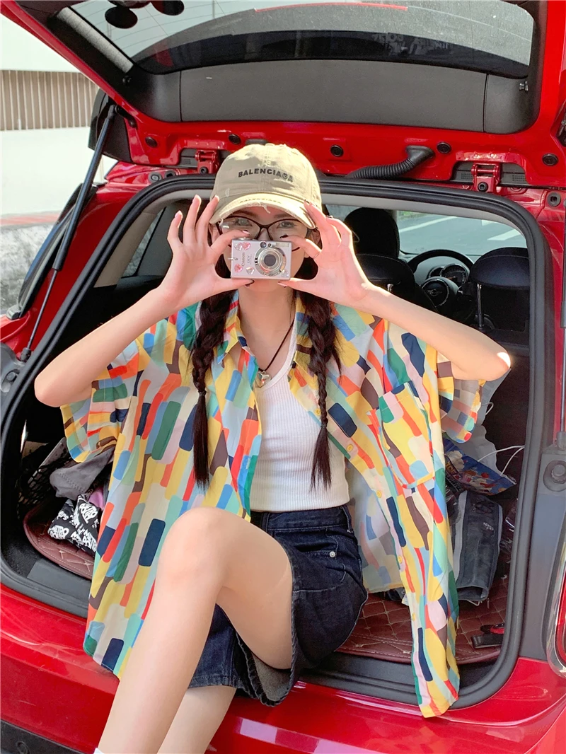 Women's Colorful Square Contrast Short Sleeve Loose Shirt Summer New Chic Fashion Young Girl Loose Single Breasted Thin Cardigan
Women's Colorful Square Contrast Short Sleeve Loose Shirt Summer New Chic Fashion Young Girl Loose Single Breasted Thin Cardigan