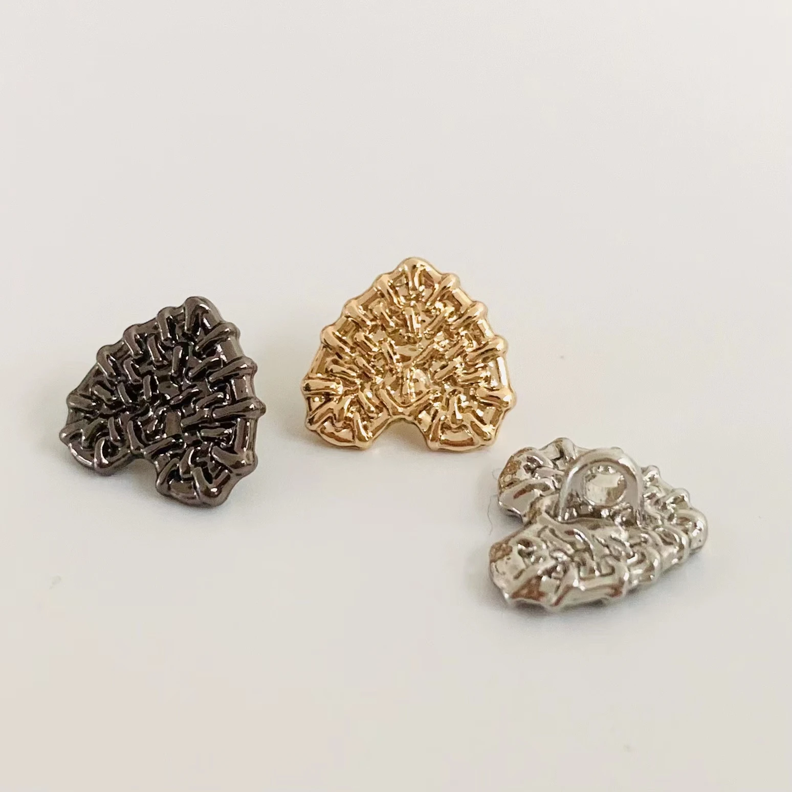 Designers Buttons For Clothing Decorative Handicraft Apparel Diy Supply Shirt Cuff Replace Sewing Accessories Metal Button 10pcs 
Designers Buttons For Clothing Decorative Handicraft Apparel Diy Supply Shirt Cuff Replace Sewing Accessories Metal Button 10pcs