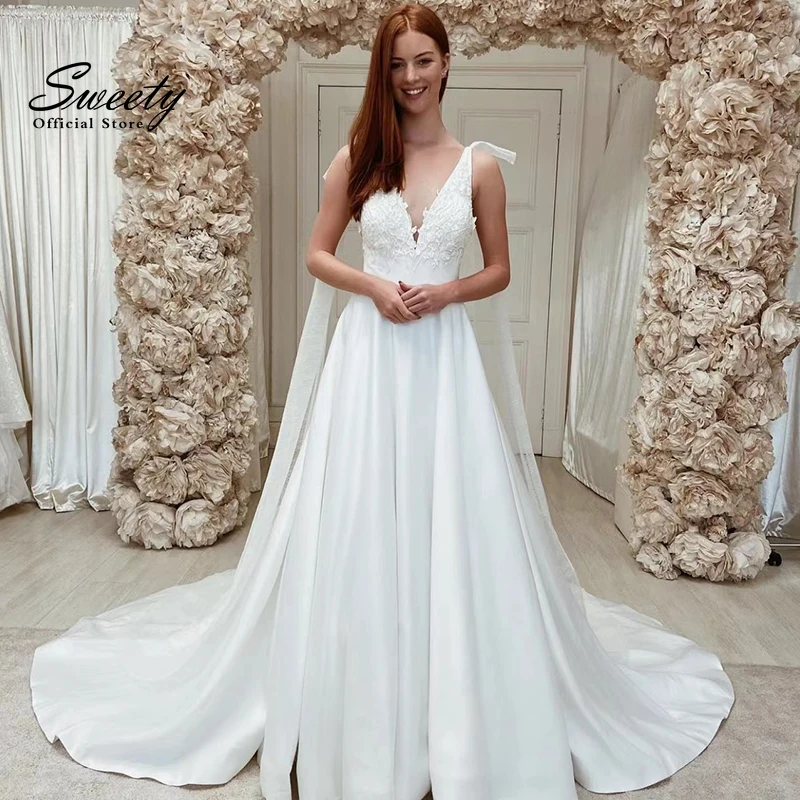 Elegant Wedding Dress Satin With Embroidery Lace A-line Ball Gown Back Backless V-neck Sleeveless Bride Dress Vestido De Novia
Elegant Wedding Dress Satin With Embroidery Lace A-line Ball Gown Back Backless V-neck Sleeveless Bride Dress Vestido De Novia