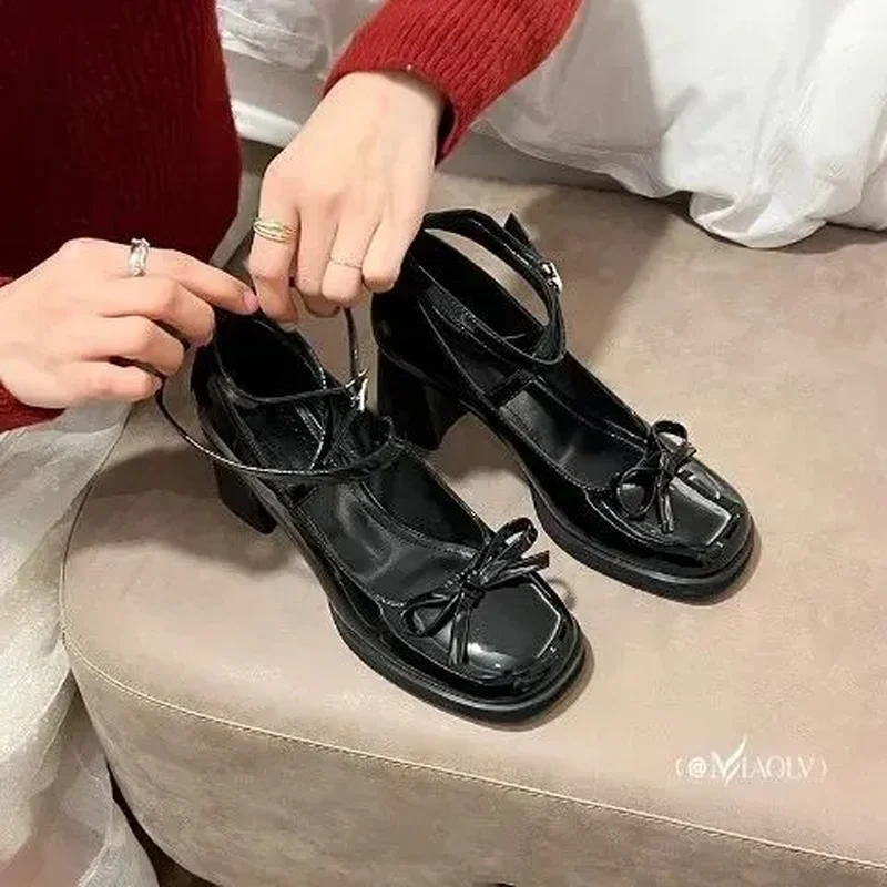 NEW Women Shoes Fashion Square Head Trendy WOMEN Shoes High Heels Banquet Dress Shoes Genuine Leather Women's Shoes
NEW Women Shoes Fashion Square Head Trendy WOMEN Shoes High Heels Banquet Dress Shoes Genuine Leather Women's Shoes