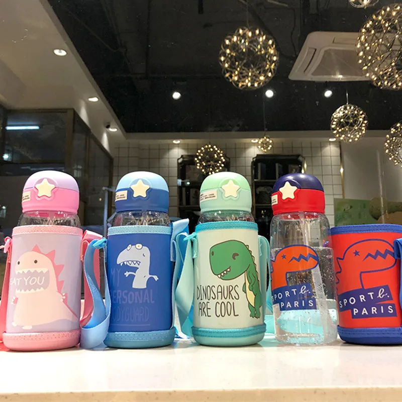 Water Bottles Outdoor Portable Children's Cups Biberones Kids Water Sippy Cup with Bag Baby Feeding Cups with Straws Leakproof
Water Bottles Outdoor Portable Children's Cups Biberones Kids Water Sippy Cup with Bag Baby Feeding Cups with Straws Leakproof