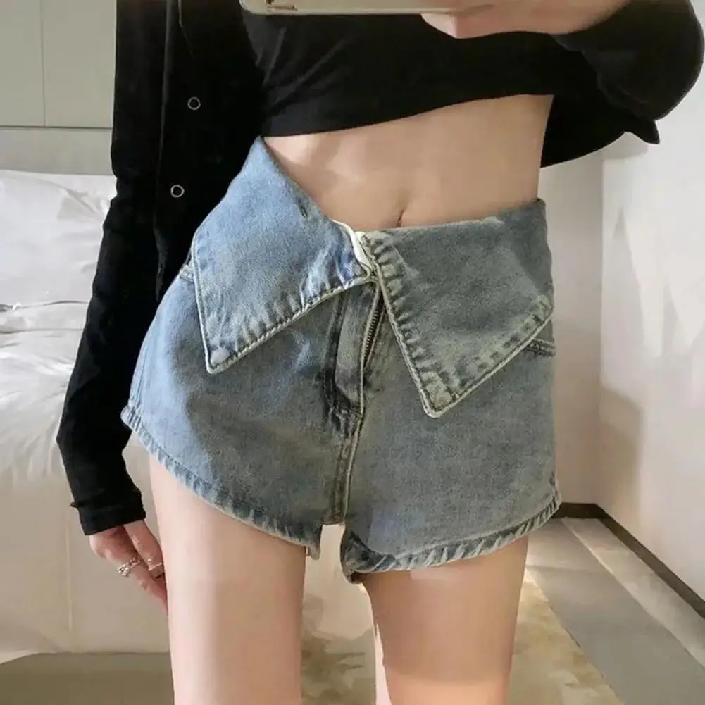 Fashion High Waist Denim Mini Shorts Women's 2023 Summer New Fashion Button Zipper Slim Fit Korean Street Casual A-line Shorts 
Fashion High Waist Denim Mini Shorts Women's 2023 Summer New Fashion Button Zipper Slim Fit Korean Street Casual A-line Shorts
