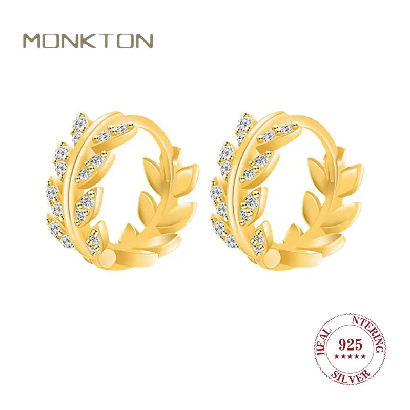 Серьги Monkton из стерлингового серебра 925 пробы с блестящими фианитами в форме листьев для женщин, трендовые высококачественные серьги-кольца с кристаллами и бриллиантами, свадебные бренды
Серьги Monkton из стерлингового серебра 925 пробы с блестящими фианитами в форме листьев для женщин, трендовые высококачественные серьги-кольца с кристаллами и бриллиантами, свадебные бренды