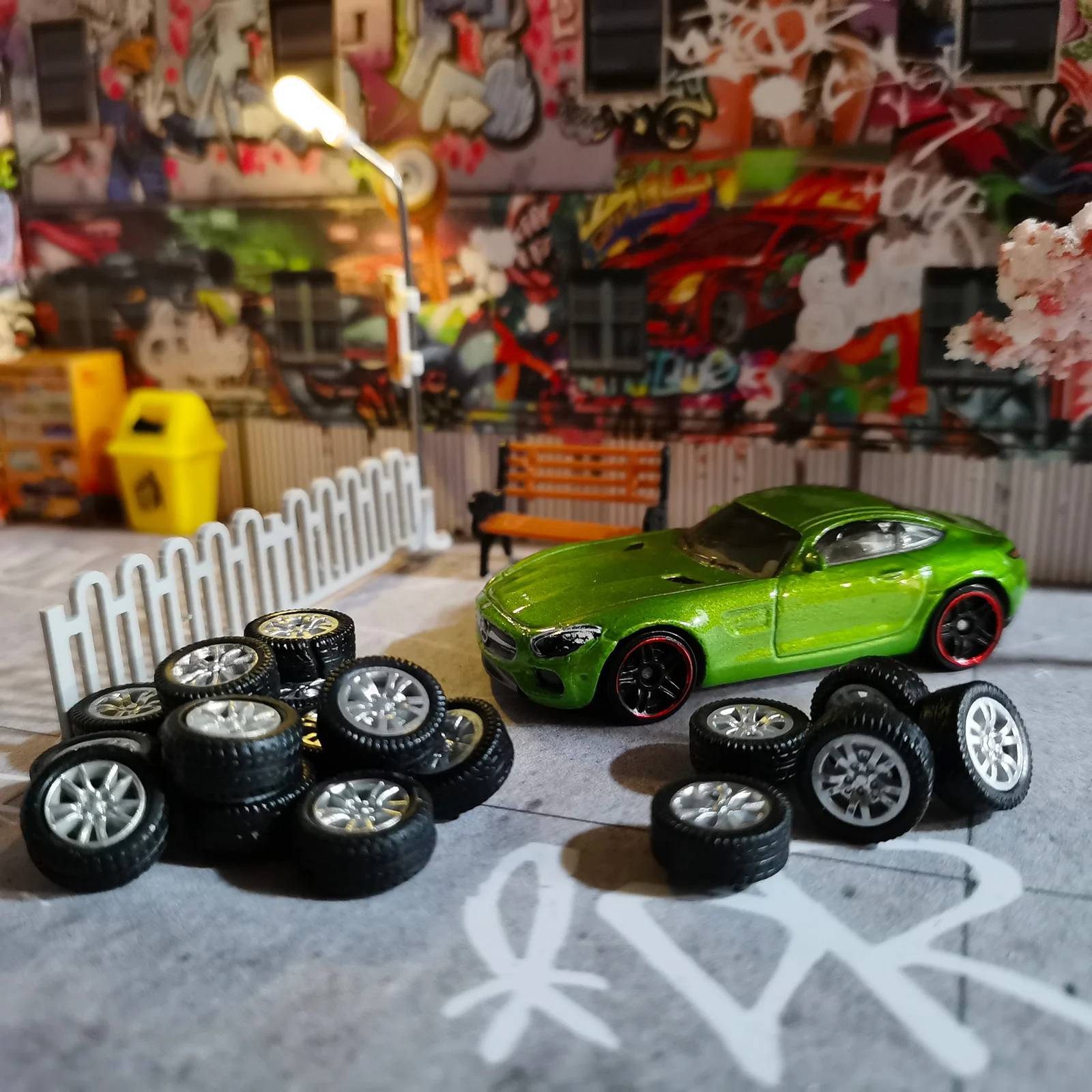 Wheel Tires 1/64 Rubber Tires With Wheel Maintenance Display Tools 16 PCS Per Pack
Wheel Tires 1/64 Rubber Tires With Wheel Maintenance Display Tools 16 PCS Per Pack