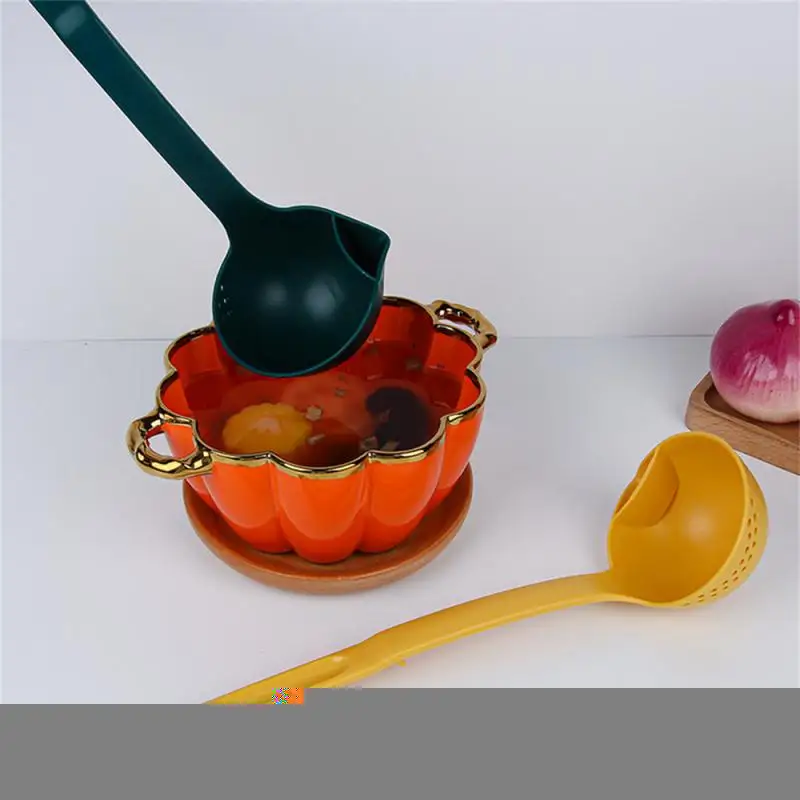 

New Long Handle Spoon Oil Leakage Oil Filtration Residue Separation Creative Hot Pot Spoon Kitchen Skimming Oil Soup Separation