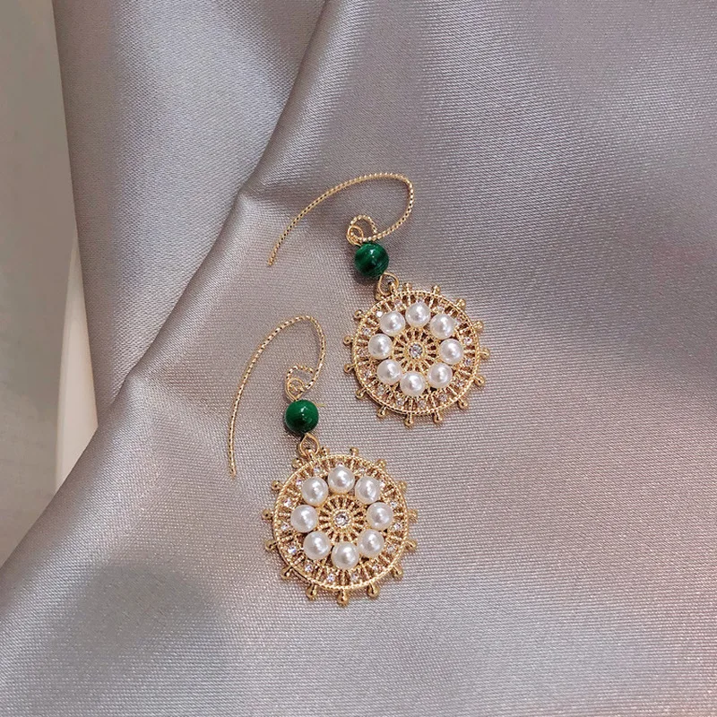 Pure Silver Pearl Tassel Earrings Women Minimalist Temperament High-end Touch Earrings Korean Personality Fashion Earrings
Pure Silver Pearl Tassel Earrings Women Minimalist Temperament High-end Touch Earrings Korean Personality Fashion Earrings