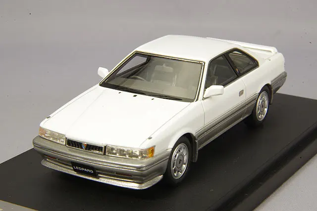 Mark43 1:43 Nissan Leopard Ultima F31 1986 Limited Collector Edition Resin Metal Model Toy Gift
Mark43 1:43 Nissan Leopard Ultima F31 1986 Limited Collector Edition Resin Metal Model Toy Gift