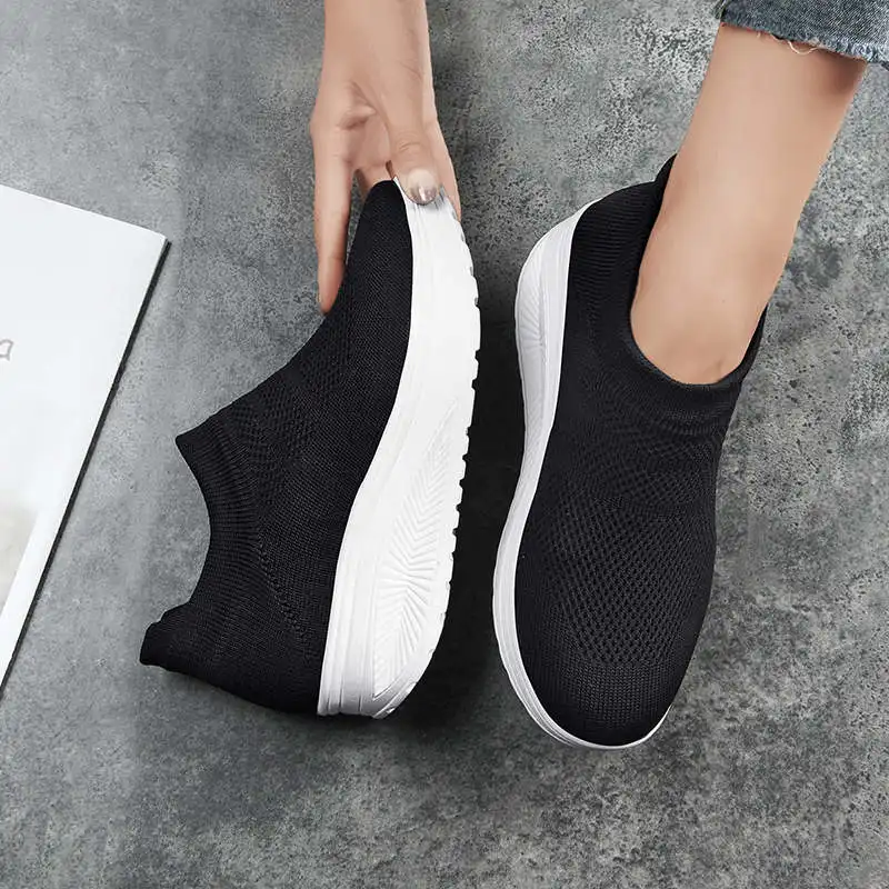 Classics Women's Black Sports Shoes Tennis Luxury Brand 2021 Summer Woman Sneakers Kids Sport Shoes Woman Running Girl Tennis
Classics Women's Black Sports Shoes Tennis Luxury Brand 2021 Summer Woman Sneakers Kids Sport Shoes Woman Running Girl Tennis