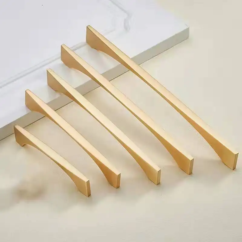 XINSUI Modern Minimalist Bright Chrome Wardrobe Drawer Handle Solid Thickened Zinc Alloy Cabinet Door Handle Kitchen Accessories
XINSUI Modern Minimalist Bright Chrome Wardrobe Drawer Handle Solid Thickened Zinc Alloy Cabinet Door Handle Kitchen Accessories