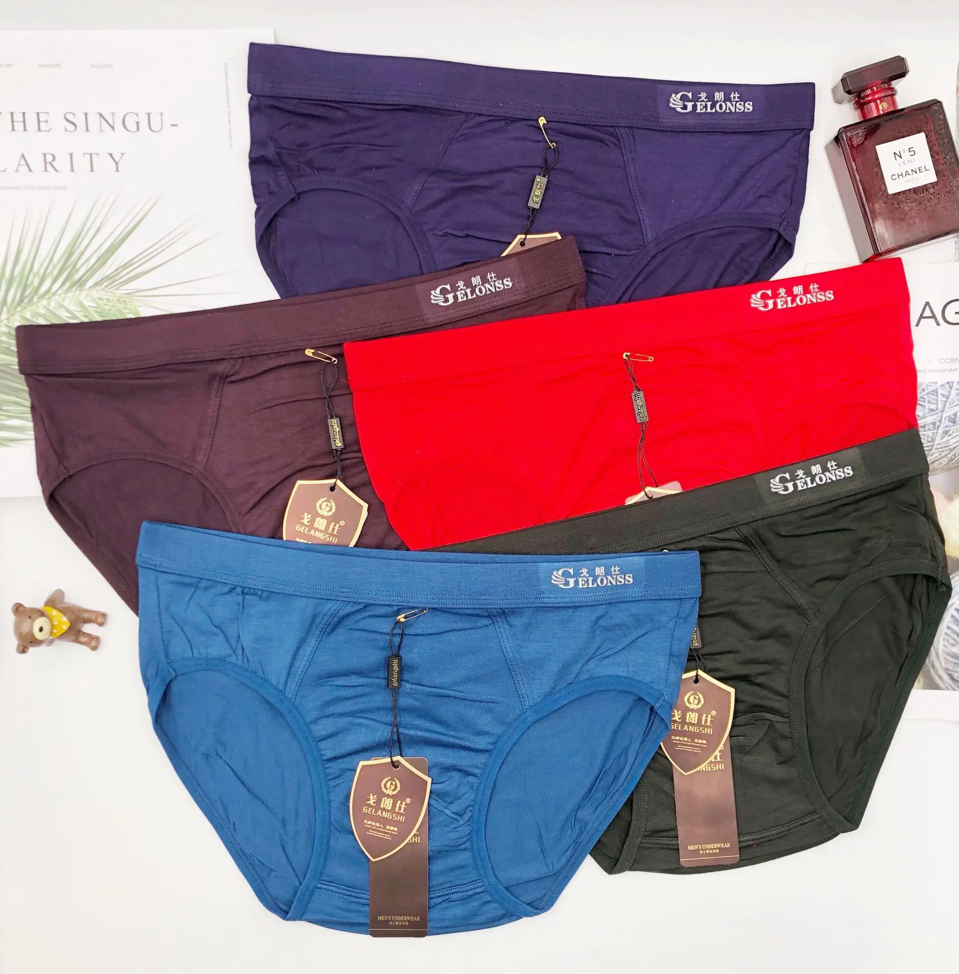 Men's Briefs Modal Comfortable Ventilation Calzoncillos Hombre Cueca Boxers Mem Slip Homme
Men's Briefs Modal Comfortable Ventilation Calzoncillos Hombre Cueca Boxers Mem Slip Homme
