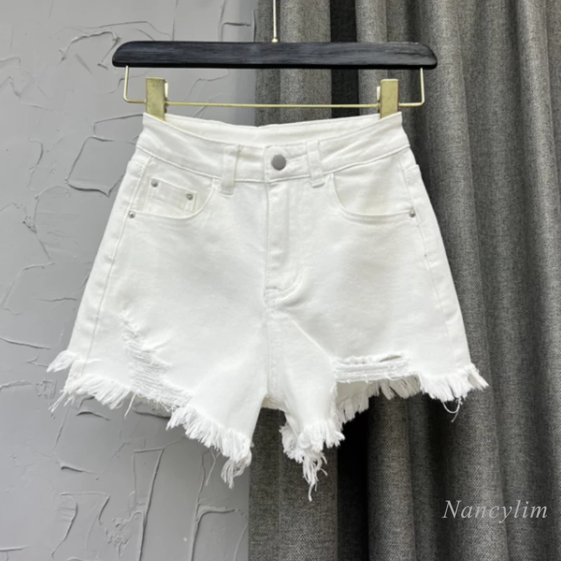 Белые джинсовые шорты с дырками для женщин, модная подходящая ко всему летняя одежда, новинка 2022, популярные женские брюки с высокой талией ...
Белые джинсовые шорты с дырками для женщин, модная подходящая ко всему летняя одежда, новинка 2022, популярные женские брюки с высокой талией ...